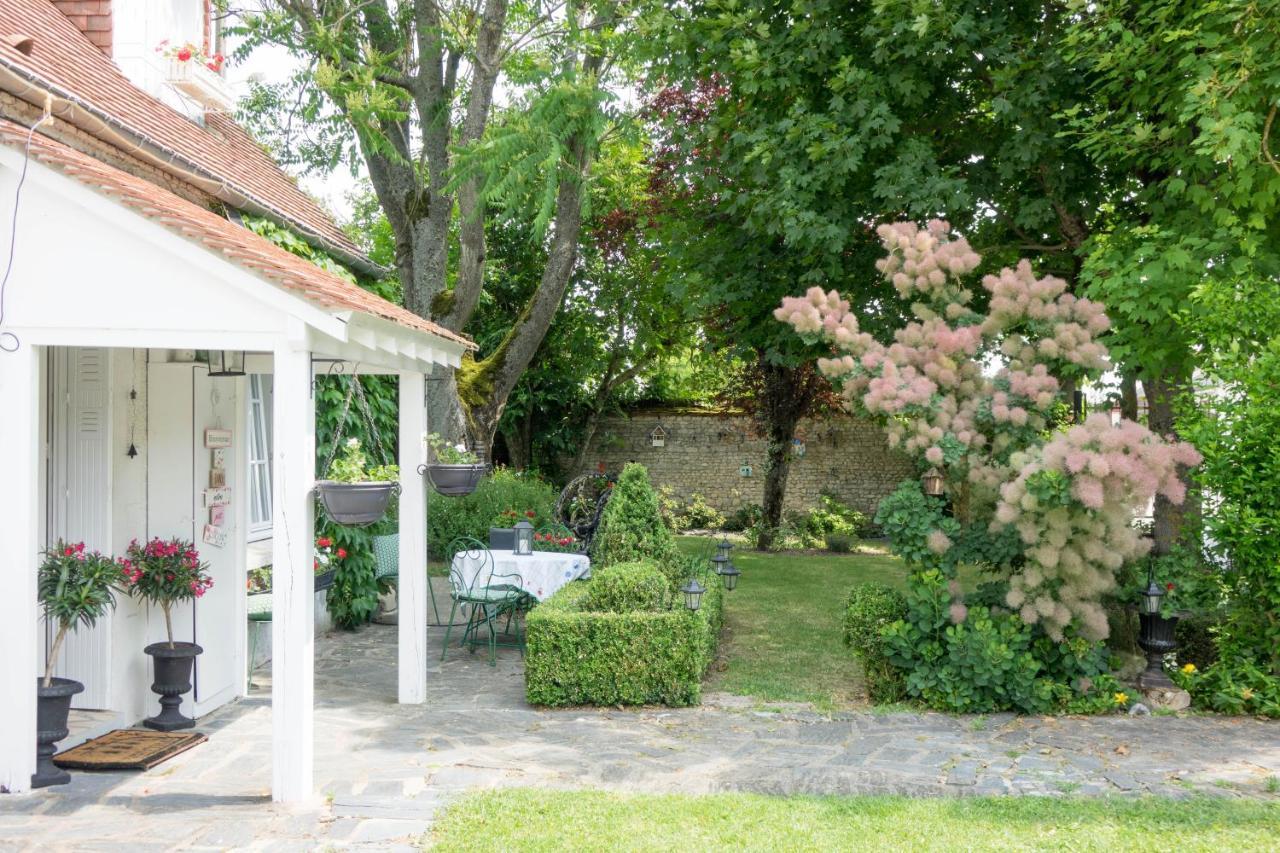 Les Anges Reveurs Bed & Breakfast Neuville-aux-Bois Екстериор снимка